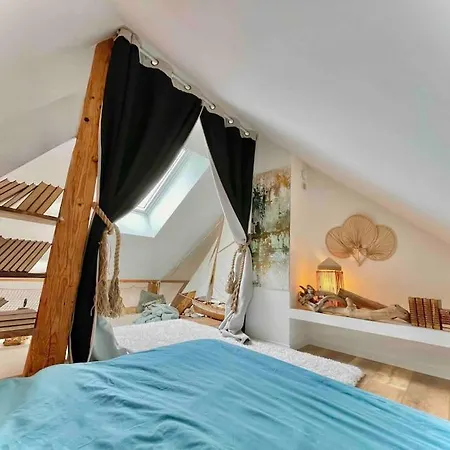 Logement Atypique Proche Lac Апартаменты *
